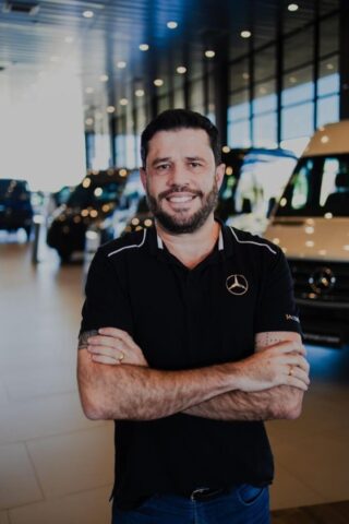 Bruno Dornelas é gerente comercial Minasmáquinas Bruno Dornelas é gerente comercial Minasmáquinas