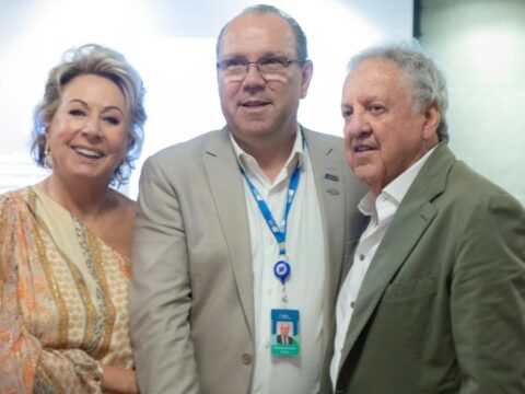 Lançamento do livro “No Ar Emanuel Carneiro”
