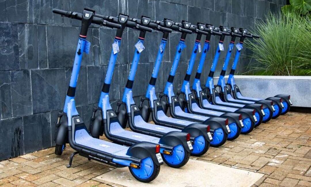 Patinetes elétricos (2)