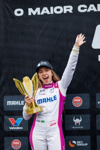 Valentina Piaz presença feminina no Ultimate Drift Ultimate Drift no Mega Space