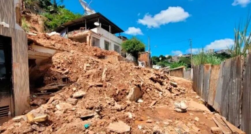 Atingidos pelas chuvas terão restituição