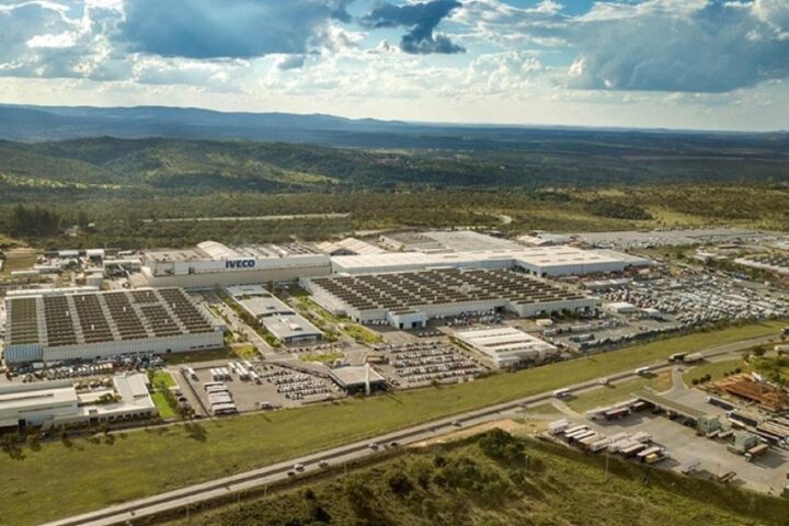 Montadora investirá R$ 1 bilhão em Minas Montadora investirá R$ 1 bilhão em Minas
