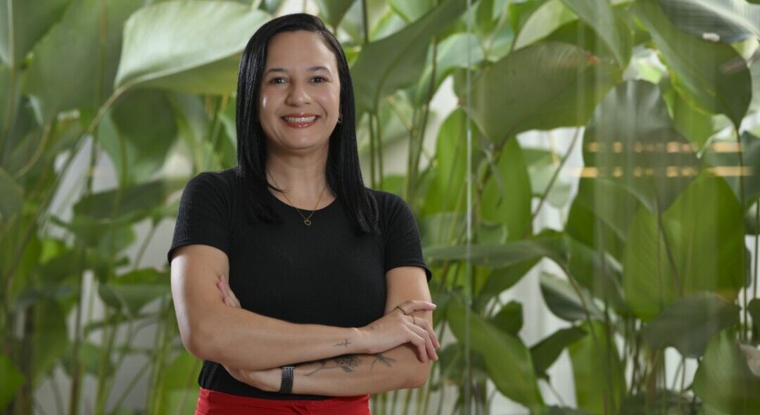 Angélia Luz, do RH da Somattos, destaca programas de capacitação técnica para operários e estagiários na construção civil