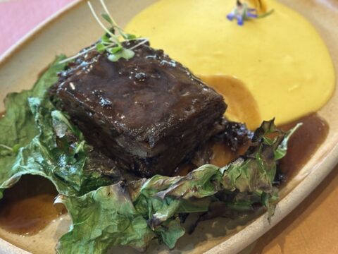 Brisket de curraleiro com creme de milho
