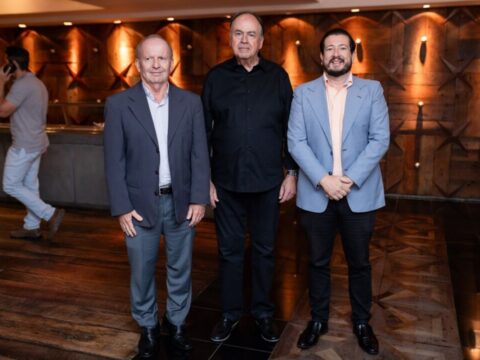 Pampulha Iate Clube que celebra 65 anos com almoço e homenagens à imprensa em BH