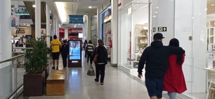 Funcionamento shoppings de BH no feriado Fluxo de pessoas Créd Shopping Del Rey (1)