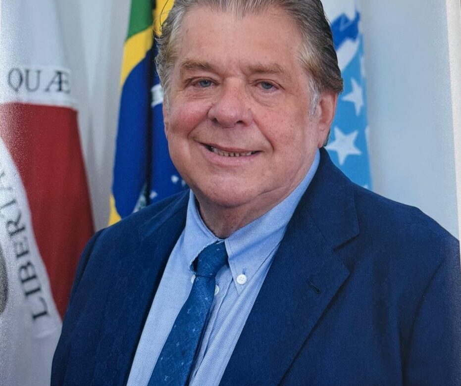 Médico e empresário Nicolau Carvalho Esteves, fundador do Grupo Afya, palestrante de evento da ADCE-MG em Belo Horizonte