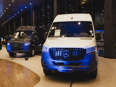 Nova Sprinter Automática na versão para transporte de passageiros