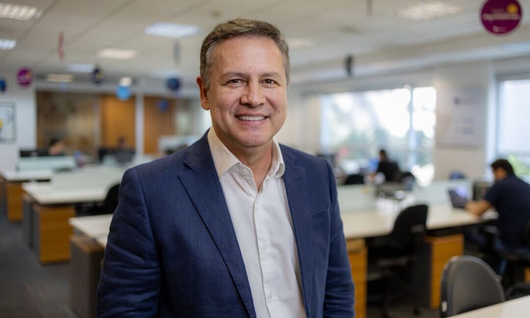 Gustavo Stock, CEO da Brasil TecPar, durante agenda corporativa em escritório da empresa