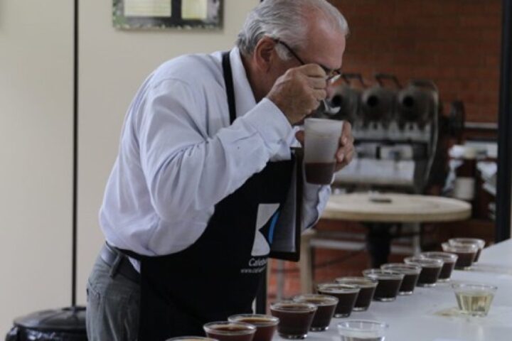 Novo protocolo transforma avaliação dos cafés especiais no Brasil Novo protocolo transforma avaliação dos cafés especiais no Brasil