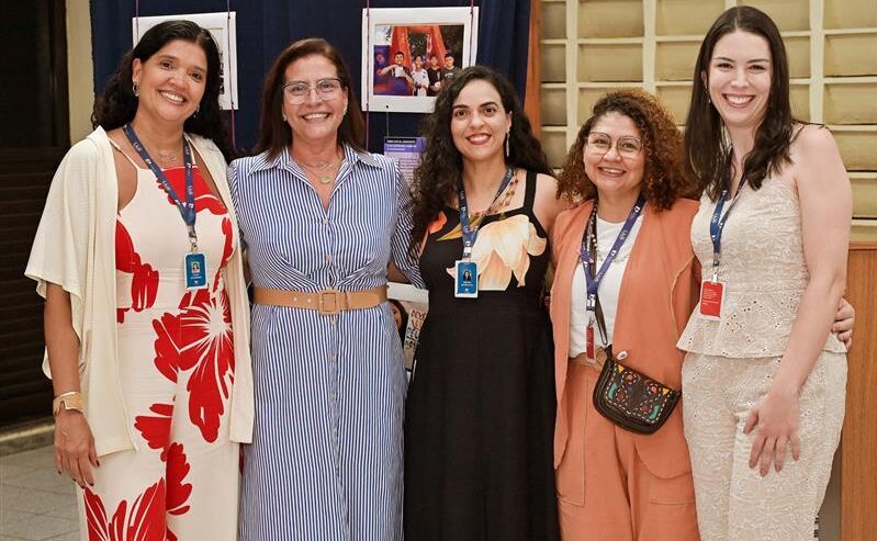 Participantes do Fórum das Escolas Sociais da Rede Lius Agostinianos durante encontro em Belo Horizonte