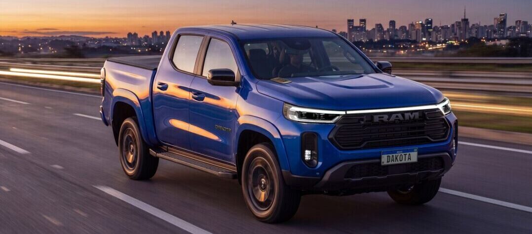 Ram amplia linha Dakota com versão Night Edition inspirada em modelos maiores da marca