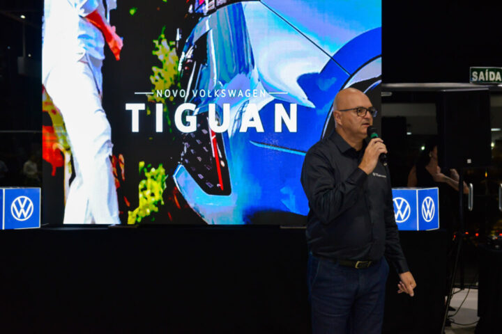 DESTAQUE gerente geral José Alexandre Soares faz a apresentação do novo Tiguan na Recreio BH DESTAQUE gerente geral José Alexandre Soares faz a apresentação do novo Tiguan na Recreio BH