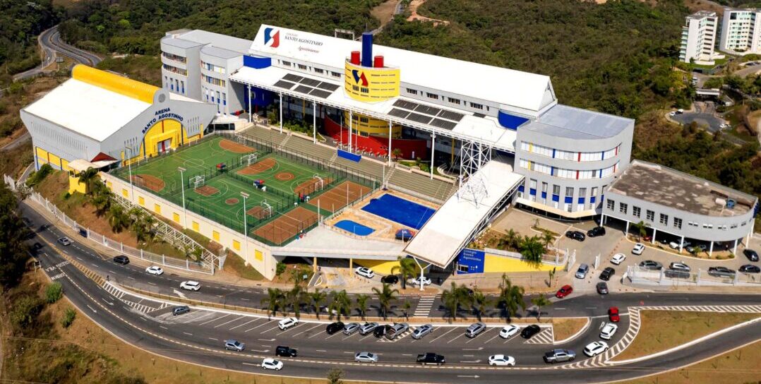 Vista aérea da unidade do Colégio Santo Agostinho, em Nova Lima, instituição que conquistou certificação internacional da Cambridge no ensino de inglês