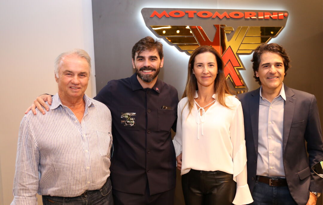 Representantes da Moto Morini e do grupo Automax durante inauguração da concessionária da marca italiana em Belo Horizonte