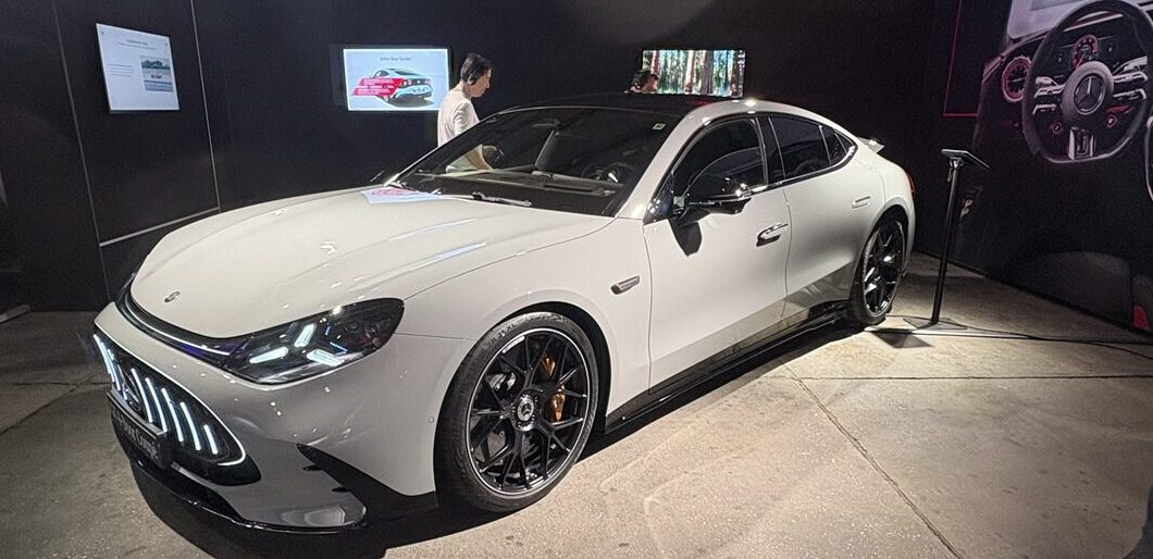 Concessionária de BH representa Minas em evento internacional da Mercedes-Benz em Viena