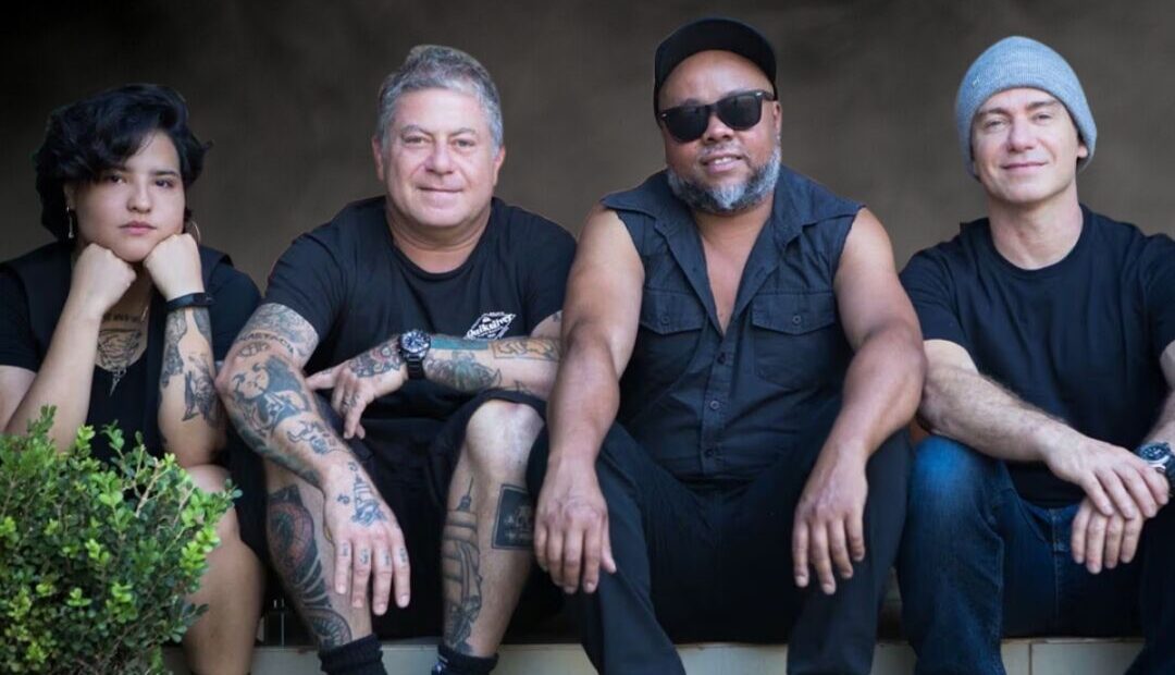Tianastácia é uma das atrações da Cidade Junina durante programação especial de rock em Belo Horizonte Integrantes da banda Tianastácia, atração da Cidade Junina, durante programação especial que une rock e tradições juninas em Belo Horizonte