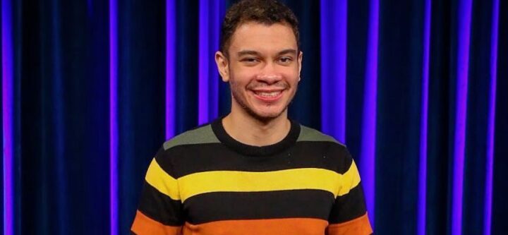 igor guimaraes arquivo instagram igorzismo Humorista Igor Guimarães sorri durante apresentação promocional de seu espetáculo de stand-up, que chega ao Cine Theatro Brasil, em Belo Horizonte