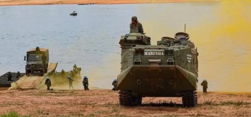 Marinha reúne 2 mil militares em Minas 