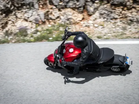 Ducati XDiavel V4 do alto
