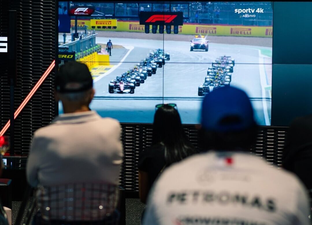 Fórmula 1 aproxima clientes da Mercedes-Benz em BH