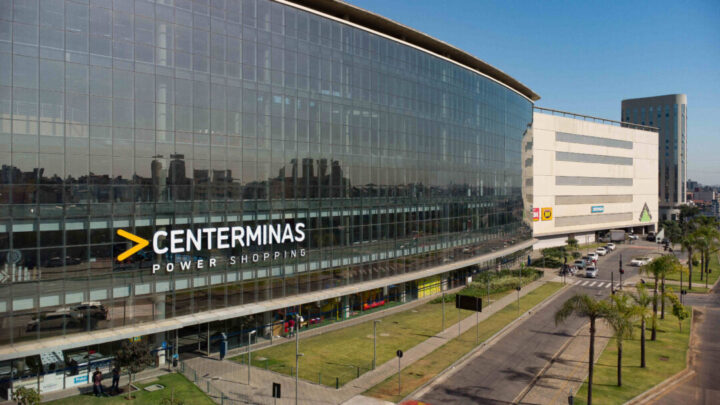 Fachada do Power Shopping Centerminas, que recebe programação de colônia de férias com oficinas, recreação e atividades infantis durante o mês de julho em Belo Horizonte