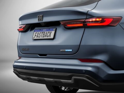 Toro e Fastback ganham edições limitadas comemorativas
