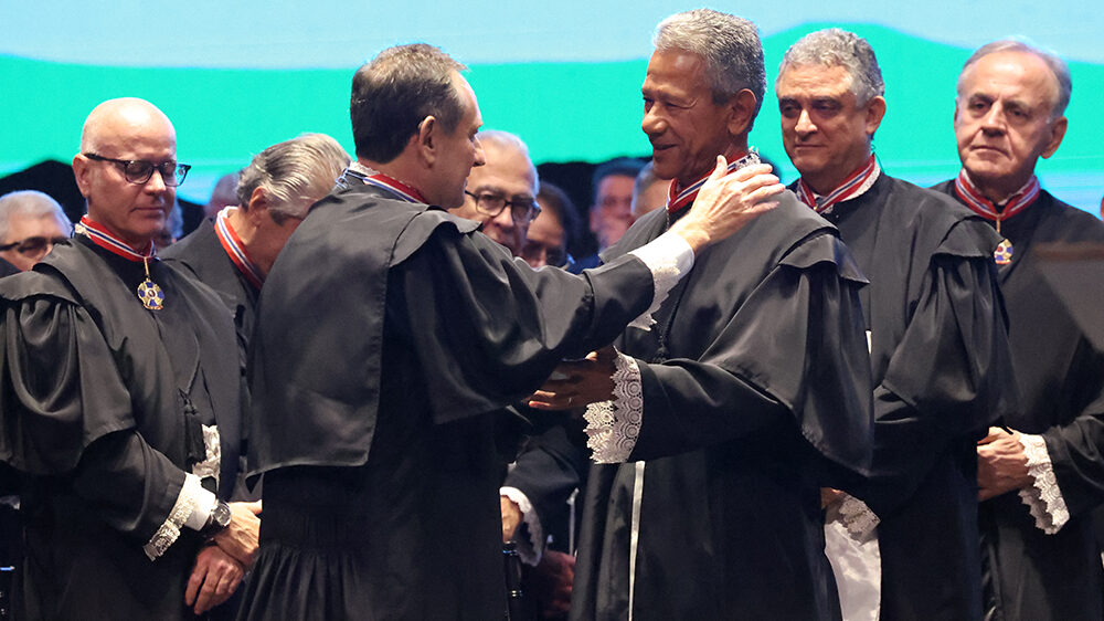 Desembargador Vicente de Oliveira Silva é o novo presidente do TJMG