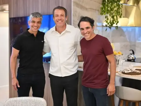 Antônio Pedro Gustavo Silveira e Sérgio Viana no lançamento da Somattos