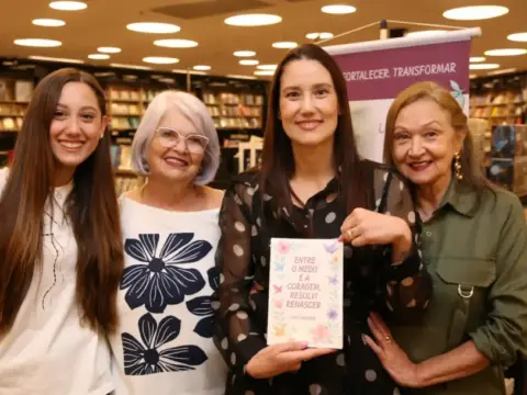 Catharina Andrade Eloísa Marques Dane Andrade Vânia Pereira (Edy Fernandes)