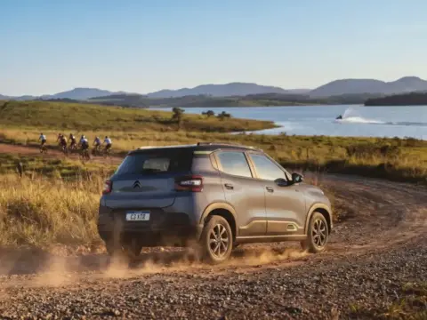 Citroën atualiza modelos com novas cores e tecnologias
