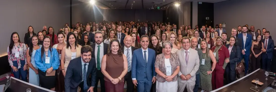Presidente da OAB-MG, Gustavo Chalfun, participa de encontro para troca de experiências