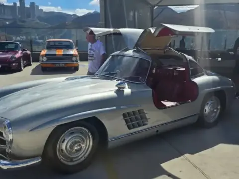 Encontro de carros cláasicos no Nascentes Vale dos Cristais