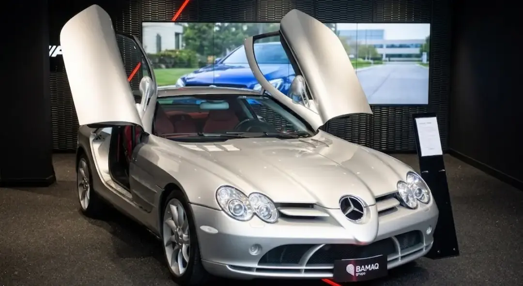 Concessionária de BH faz viagem pela história da Mercedes-Benz