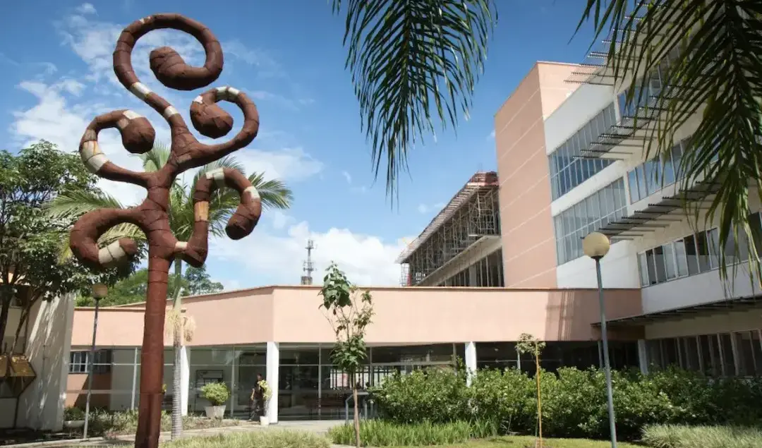 Universidade de Minas segue como a melhor federal do Brasil em lista internacional