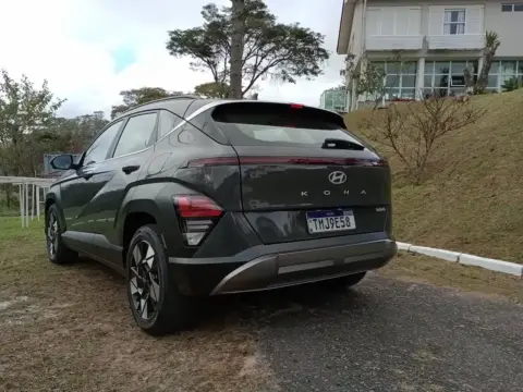 Hyundai Kona Hybrid Signature no Grogotó, em Barbacena