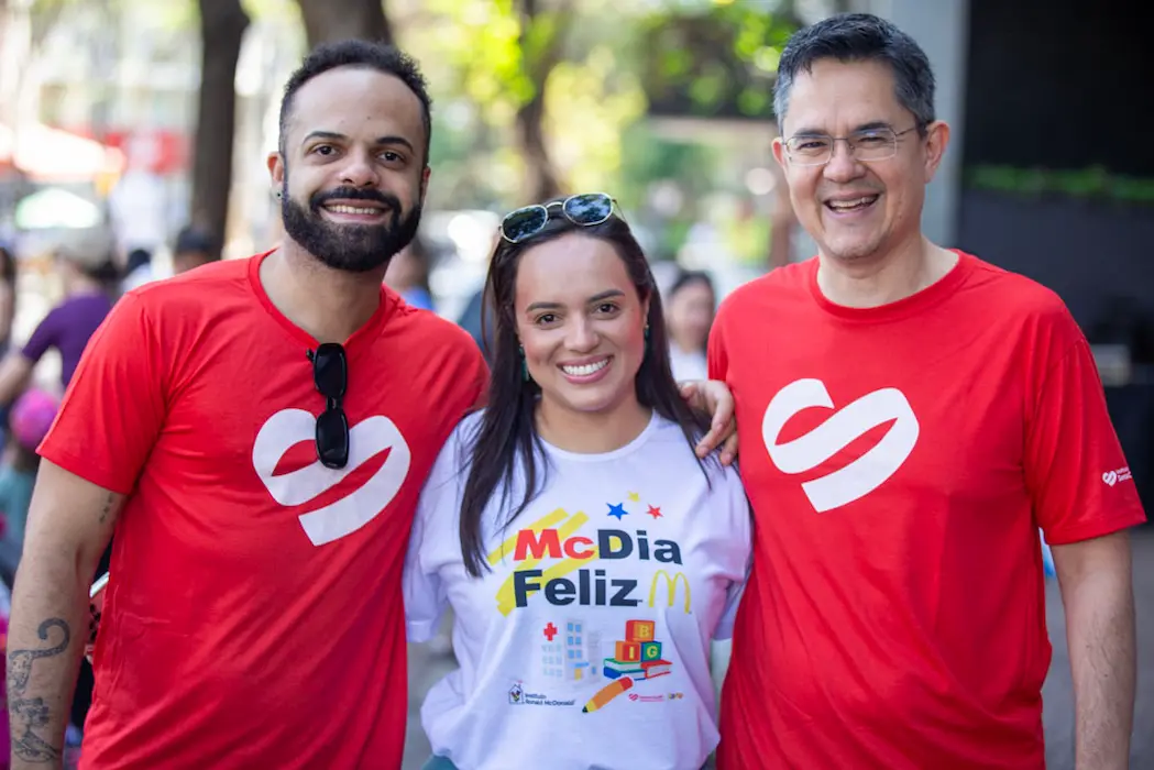 Campanha transforma famoso sanduíche em apoio ao tratamento de crianças com câncer em BH