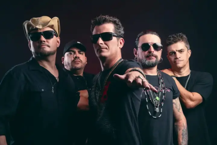 Circuito de Hambúrguer e Costela reúne gastronomia e shows de rock em Contagem Banda de rock se apresenta durante o Circuito de Hambúrguer e Costela, festival gastronômico realizado em Contagem, na Região Metropolitana de Belo Horizonte