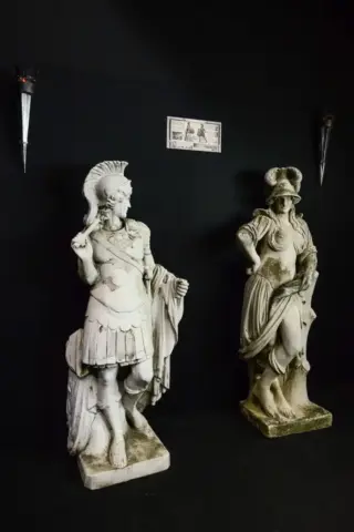 Exposição imersiva sobre o Coliseu recria cenários da Roma Antiga em Belo Horizonte Esculturas inspiradas na Roma Antiga integram a exposição imersiva sobre o Coliseu em cartaz no DiamondMall, em Belo Horizonte