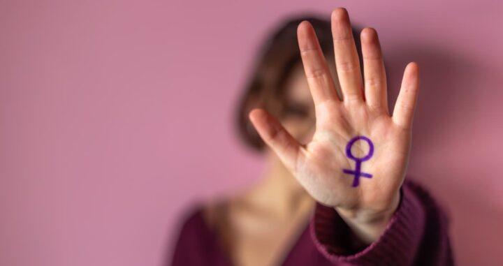 Fiemg campanha nas indústrias mulher campanha contra violência fiemg Foto Magnific