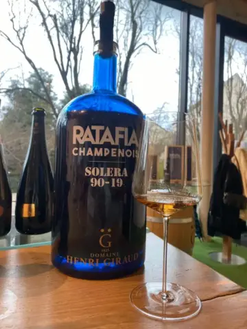 A famosa Ratafia da Henri Giraud A famosa Ratafia da Henri Giraud