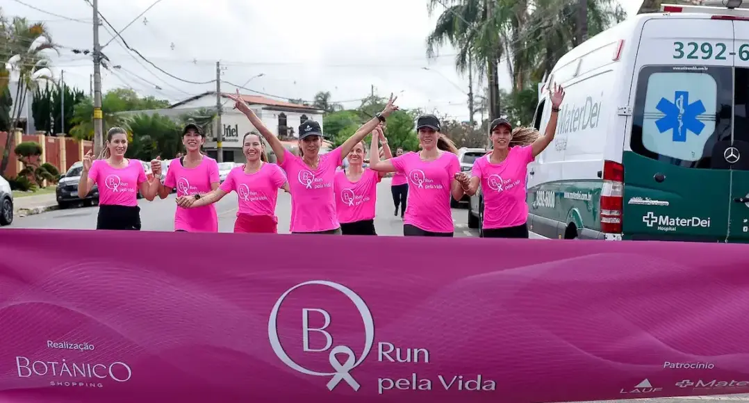 Corrida solidária em BH une esporte e apoio à Casa Aura durante o Outubro Rosa