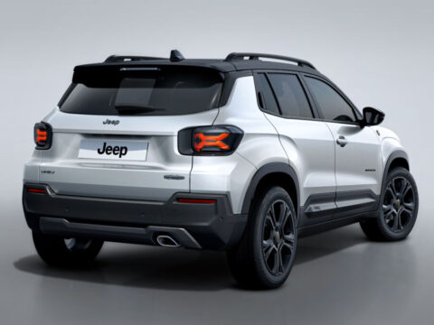 Edição comemorativa do Jeep Avenger traz uma combinação de detalhes específicos para diferenciar o SUV