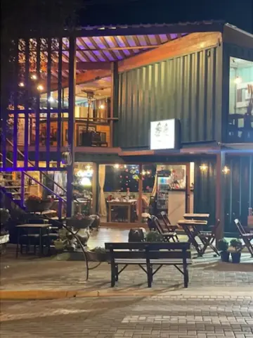Estabelecimento foi instalado na avenida Monte Verde em um container que abriga restaurante e cafeteria Foto Araucária Café & Bistrô Divulgação
