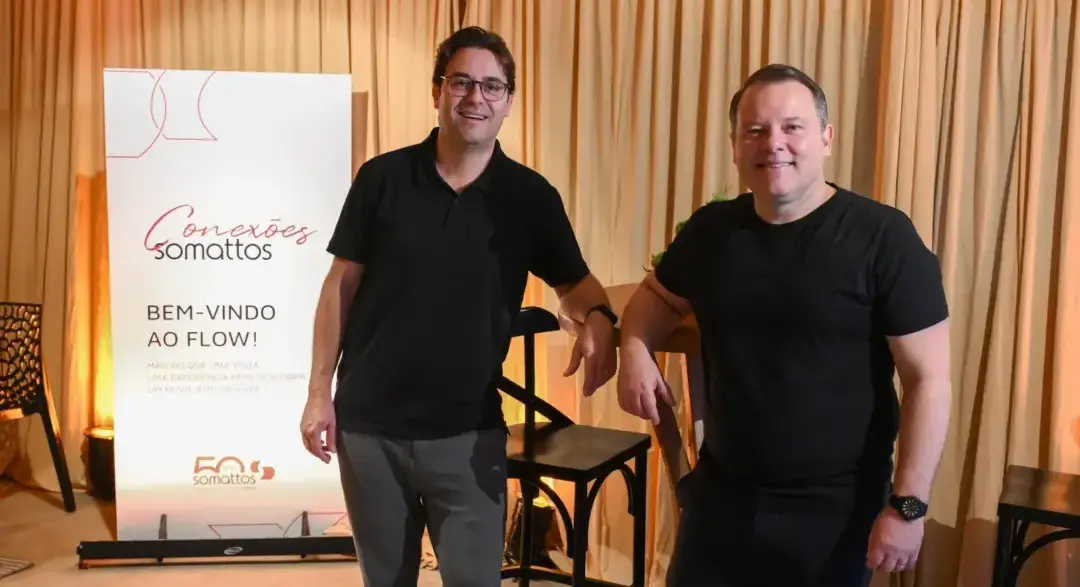 Humberto Mattos e Aurélio Rezende durante o evento Conexões Somattos, realizado para clientes do empreendimento Flow, na Savassi, em Belo Horizonte