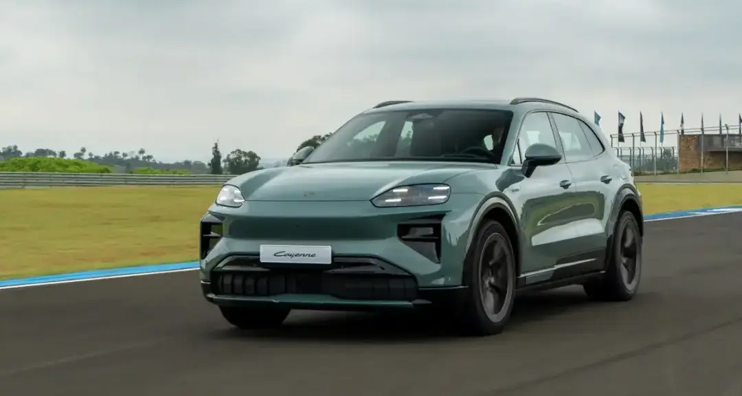 Porsche entra na era elétrica do Cayenne