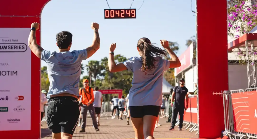 Circuito de corrida de rua leva atletas ao entorno de shopping na região sul de BH