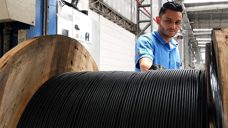 Sul de Minas amplia fábrica de cabos ópticos 