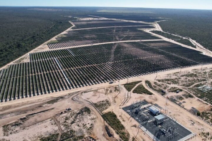 Usina de R$ 439 milhões inaugurada no Jequitinhonha Usina de R$ 439 milhões inaugurada no Jequitinhonha