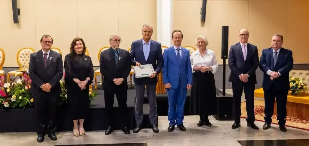 José Salvador Silva é homenageado por 70 anos de Medicina